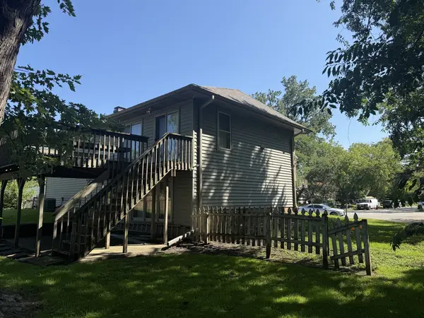 311 Robinhood CT, Bolingbrook, IL 60440