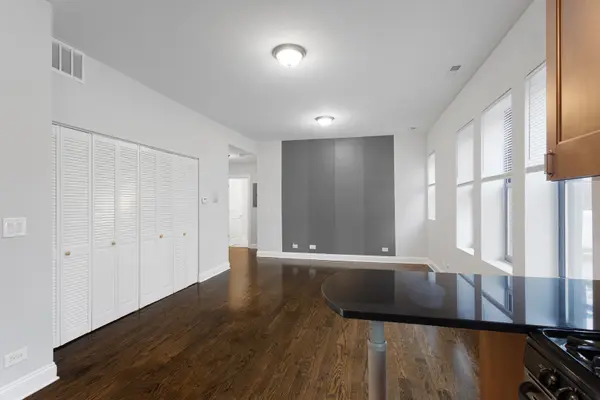 7530 N Seeley AVE #106, Chicago, IL 60645