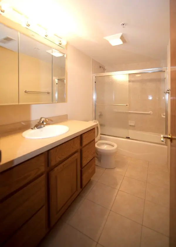 6340 Capulina AVE #4C, Morton Grove, IL 60053