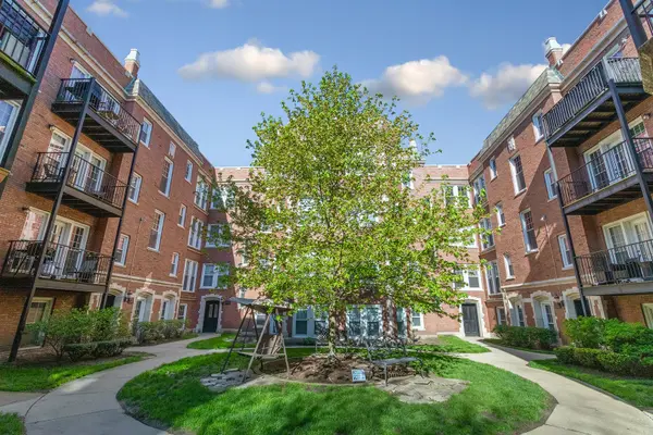 7724 N Ashland AVE #F1, Chicago, IL 60626