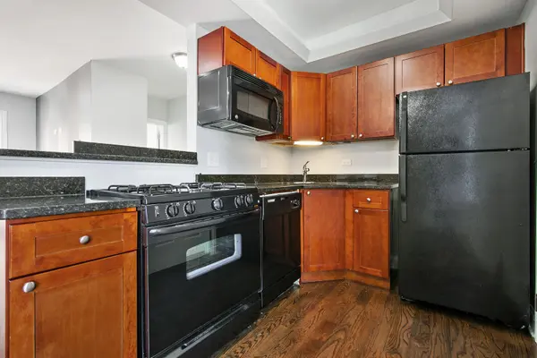 7724 N Ashland AVE #F1, Chicago, IL 60626