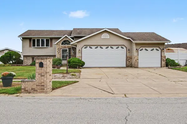 2907 Arbor LN, Hobart, IN 46342