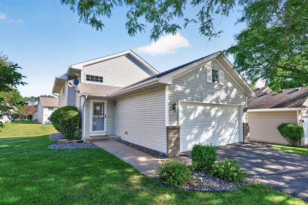 25626 Forest Boulevard LN, Wyoming, MN 55092