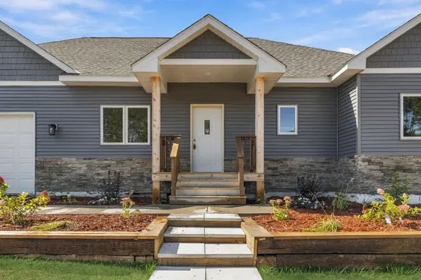 33006 Hilary CIR, Cambridge, MN 55008