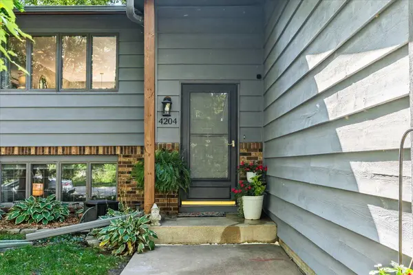 4204 1st ST NW, Rochester, MN 55901