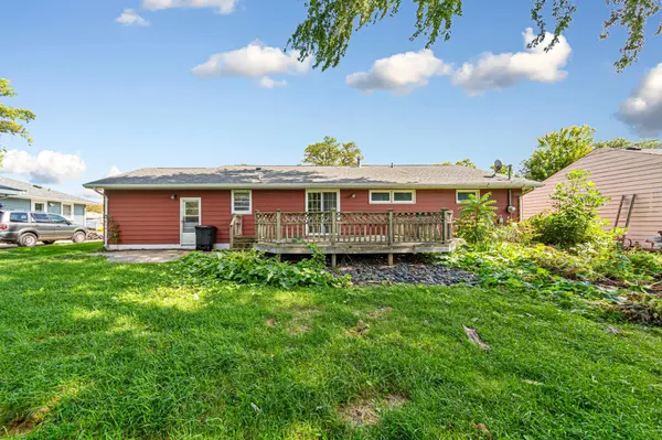 366 N Waterville AVE, Le Center, MN 56057