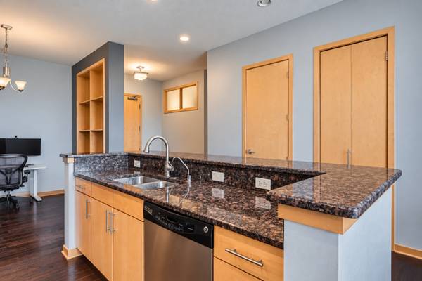 3640 Wooddale AVE S #319, Saint Louis Park, MN 55416