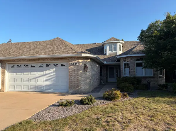 5611 Dunlap AVE N, Shoreview, MN 55126