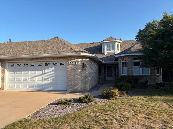 5611 Dunlap AVE N, Shoreview, MN 55126