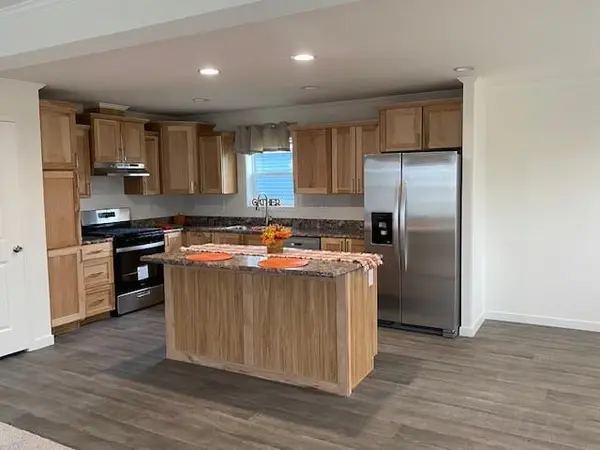 105 NW 4th AVE, Staples, MN 56479
