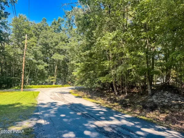 Lots 3 & 4 Woodledge Hills Dr., Hawley, PA 18428