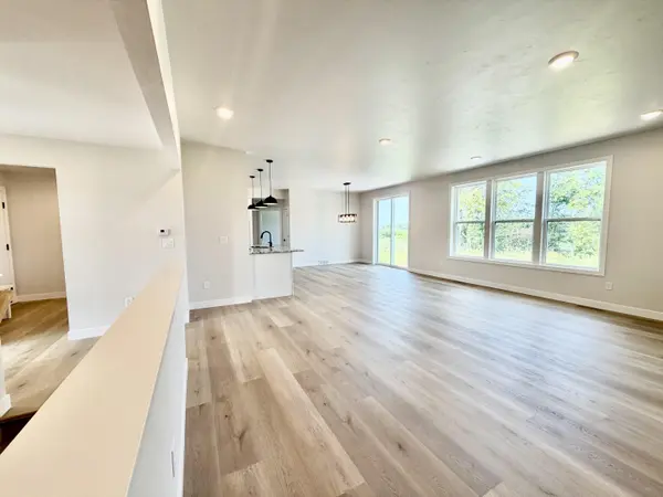 W6842 MCALLISTER CIR, Greenville, WI 54942