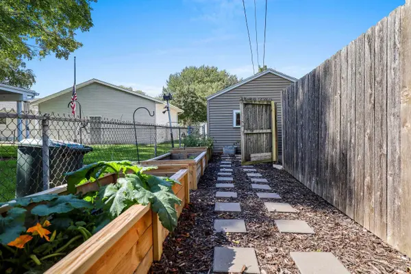 828 N PLATTEN ST, Green Bay, WI 54303