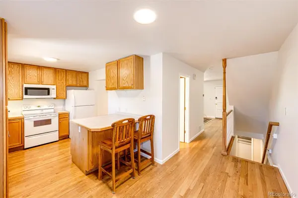 6876 S Broadway, Centennial, CO 80122