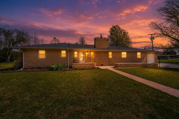 405 Circle Dr,  Wellington,  KS 67152
