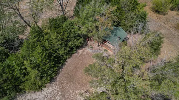 000 E Avenue G, Burrton, KS 67020