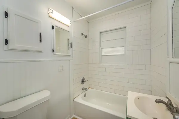 2820 S Mosley St, Wichita, KS 67216-1121