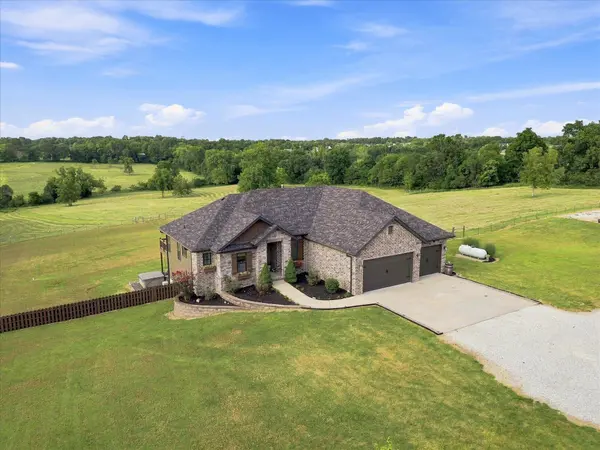1337 W Rosedale RD, Nixa, MO 65714