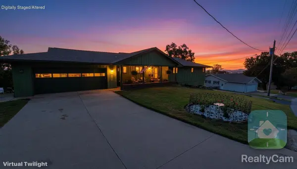 52 Skyline DR, Kimberling City, MO 65686