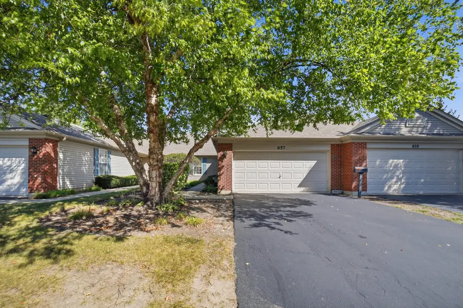 657 S Curran RD, Round Lake, IL 60073