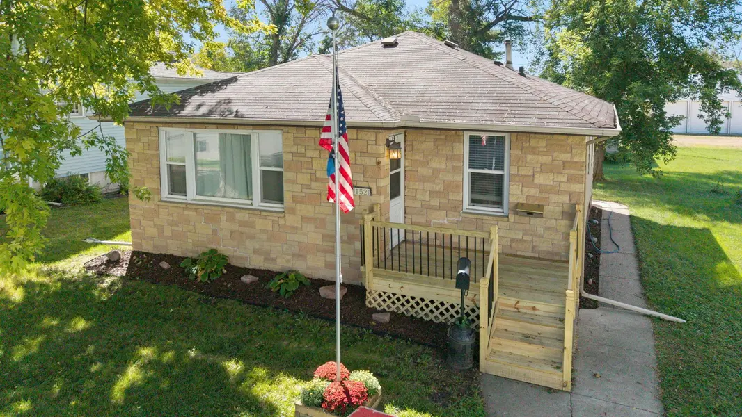 152 Boulevard AVE NE, Montgomery, MN 56069