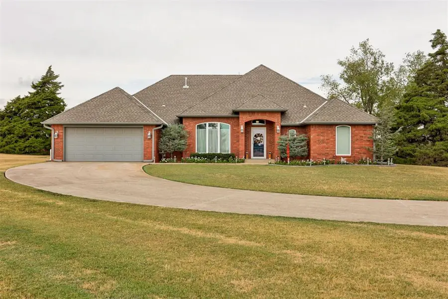 5009 Morgan Rd NE, Piedmont, OK 73078