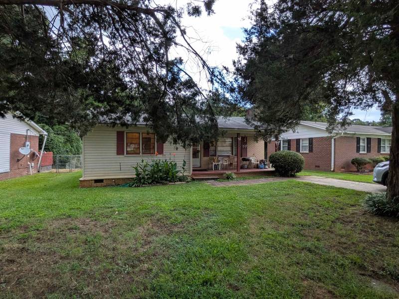 121 Lincoln DR, Spartanburg, SC 29306