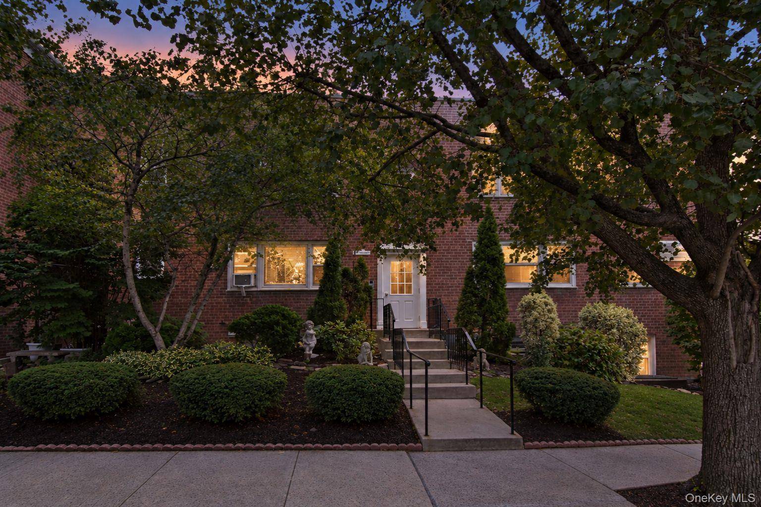 17 Leewood CIR #4R, Eastchester, NY 10709
