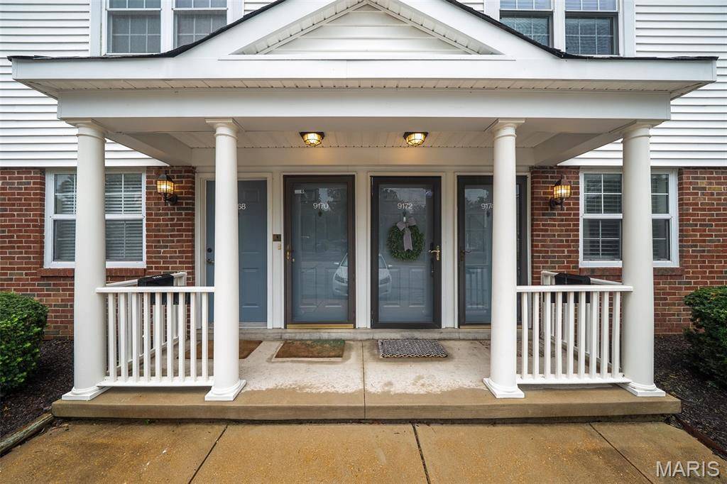 9172 Eager RD, Brentwood, MO 63144