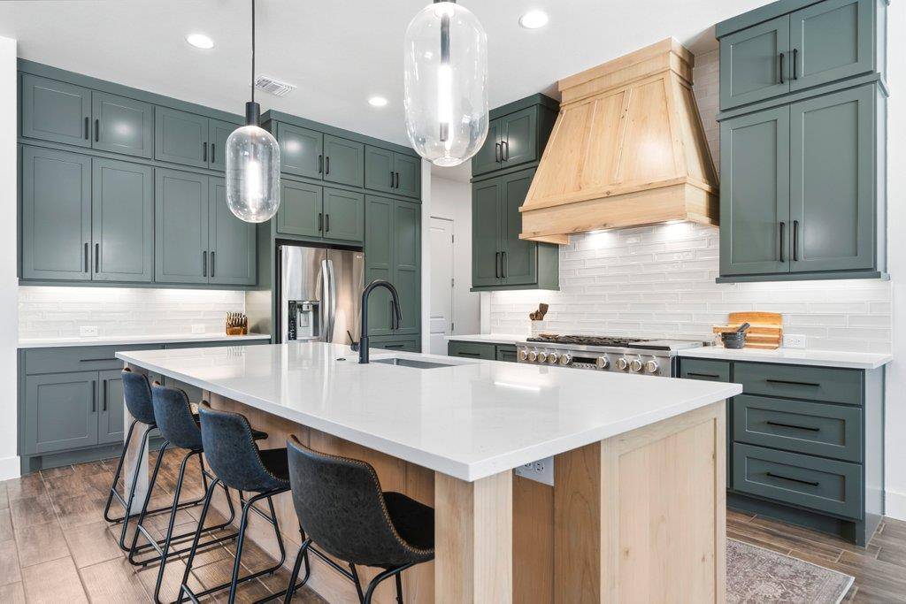 224 Berrywood LN, New Braunfels, TX 78132