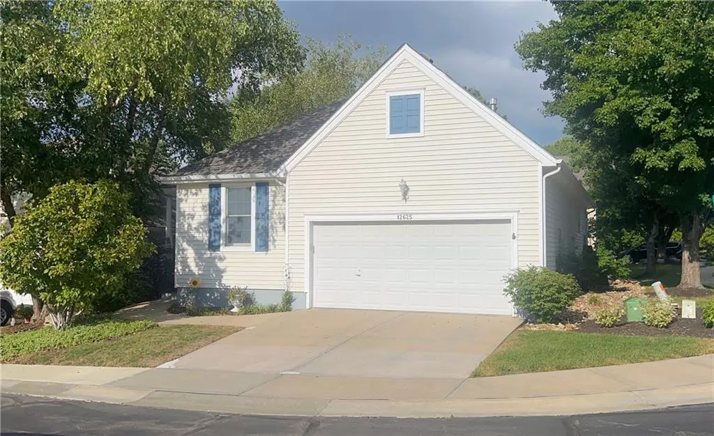 12625 Hauser ST, Overland Park, KS 66213