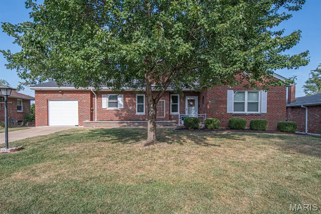 5118 Kingwood DR, St Louis, MO 63123