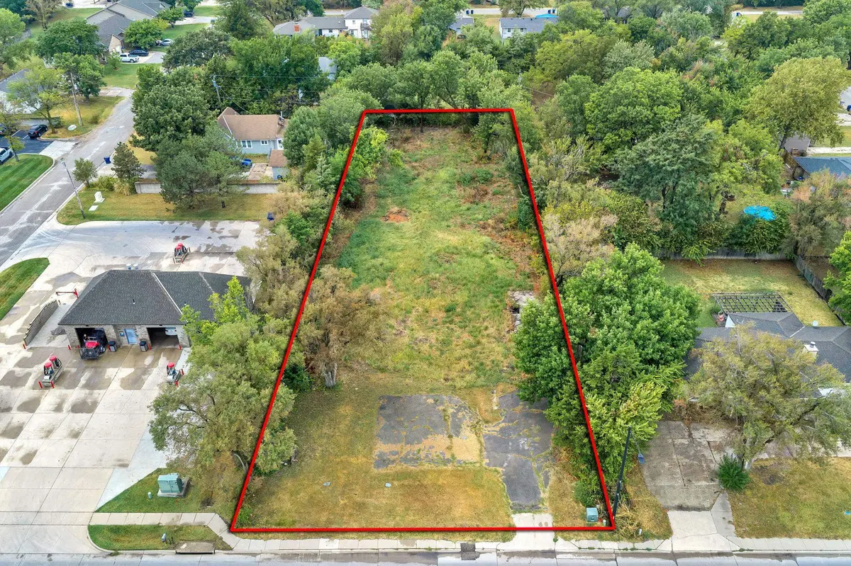 545 N Andover Rd, Andover, KS 67002