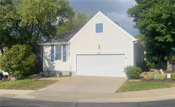 12625 Hauser ST, Overland Park, KS 66213