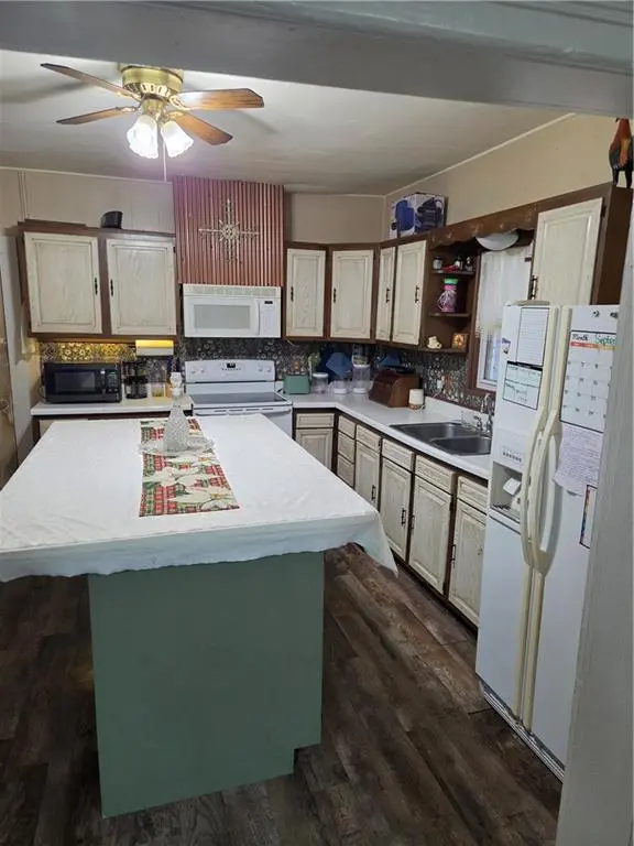 111 N 5th ST, Deepwater, MO 64740