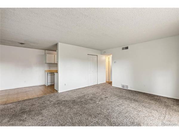 10211 Ura #9-9-207, Thornton, CO 80260