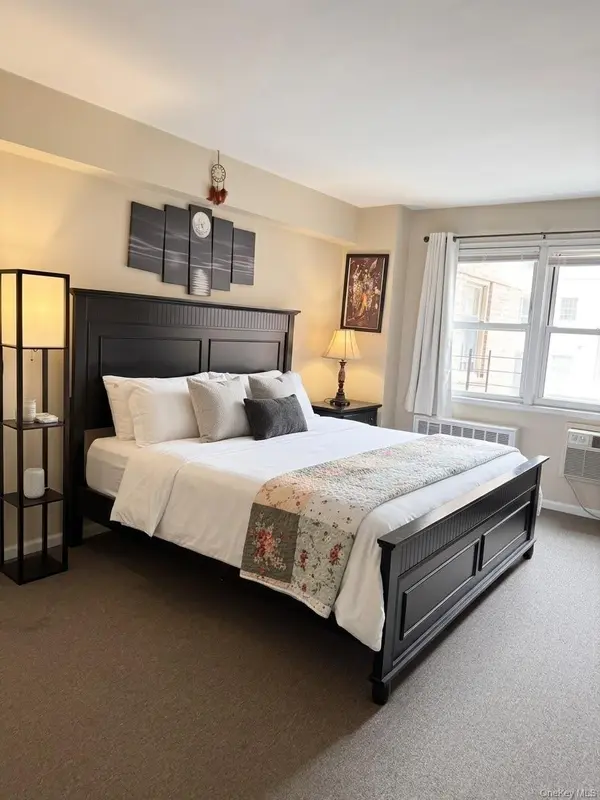 89-15 Parsons Blvd #4G, Jamaica, NY 11432