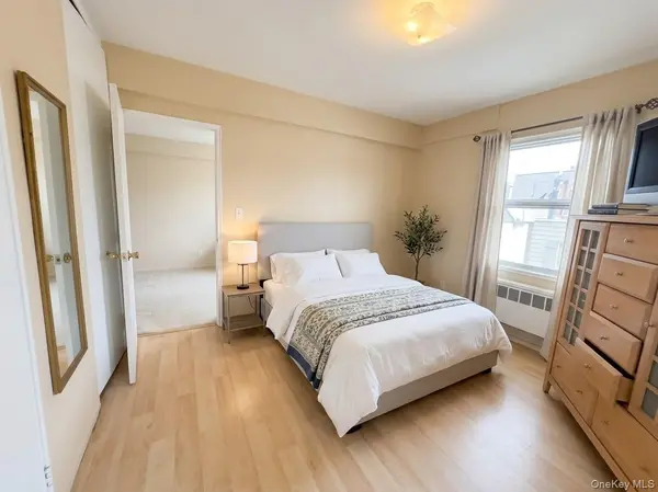 89-15 Parsons Blvd #4G, Jamaica, NY 11432