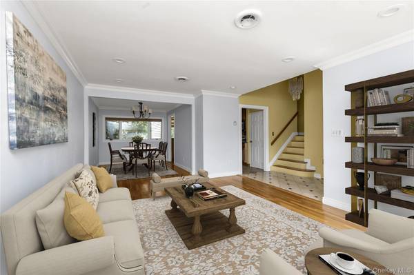 2669 Grayson DR, East Meadow, NY 11554