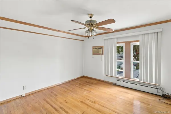 9413 108th ST, Richmond Hill, NY 11419