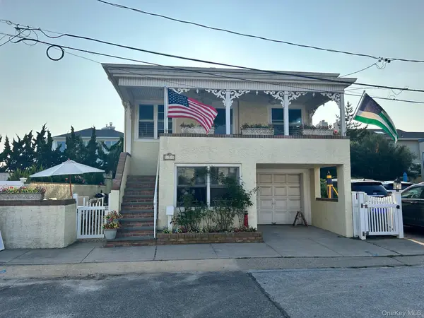 3 Clayton AVE, East Atlantic Beach, NY 11561