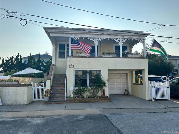 3 Clayton AVE, East Atlantic Beach, NY 11561
