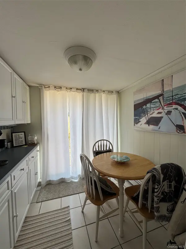 3 Clayton AVE, East Atlantic Beach, NY 11561