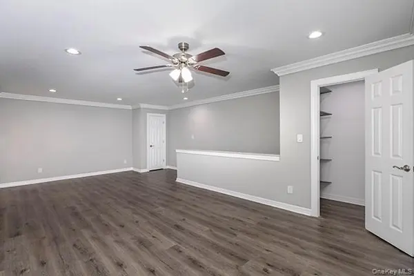 65 Island BLVD #65D, Bohemia, NY 11716