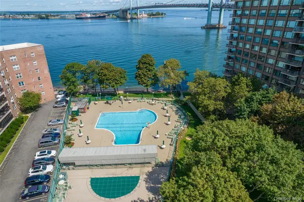 166-25 Powells Cove BLVD #16B, Beechhurst, NY 11357