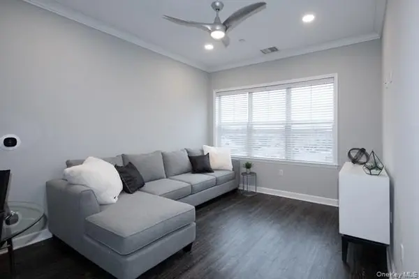180 Atlantic AVE #E308, Farmingdale, NY 11735