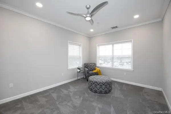 180 Atlantic AVE #E308, Farmingdale, NY 11735