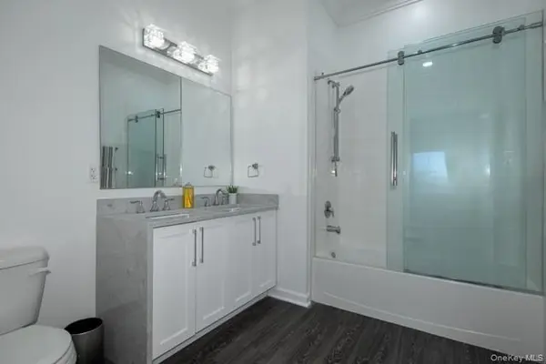 180 Atlantic AVE #E308, Farmingdale, NY 11735