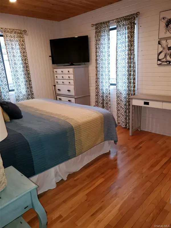 437 Dehnhoff WALK, Ocean Beach, NY 11770
