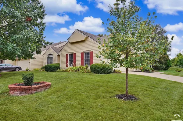 5933 Longleaf CIR, Lawrence, KS 66047